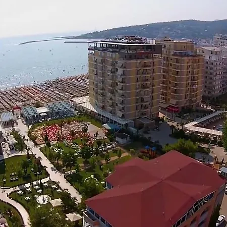 Claudia Seaside *